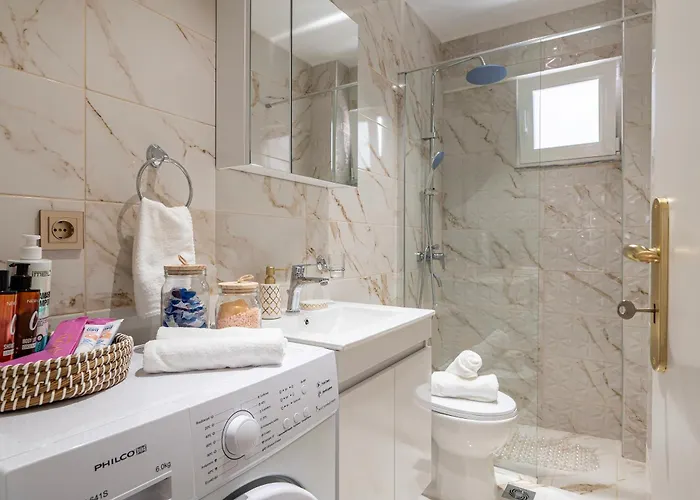 Ethereal Aura - 1 Min To The Lejlighed *