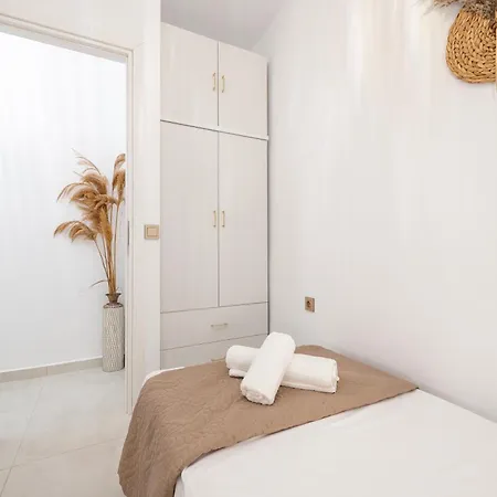 Apartment Ethereal Aura - 1 Min To The